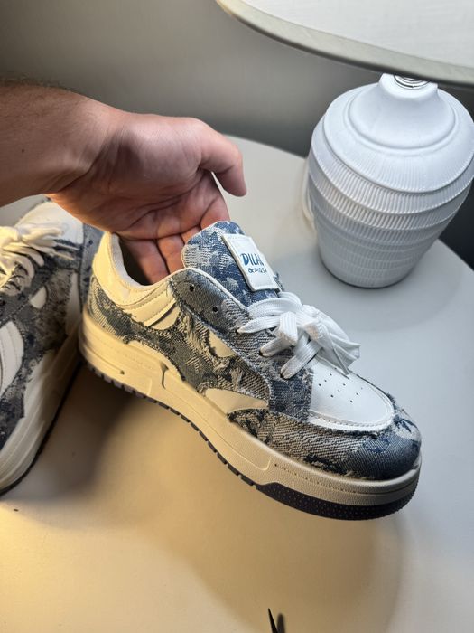 Кроссовки Dilau размер 40-41