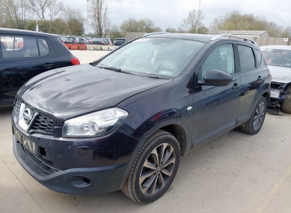 Nissan qashkai 2.0 безин На части 2011