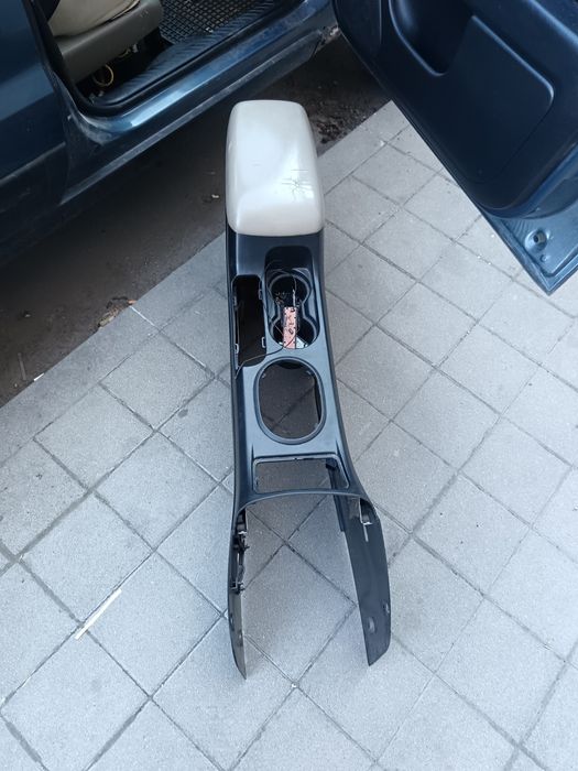 Части за Форд Маверик 2.3