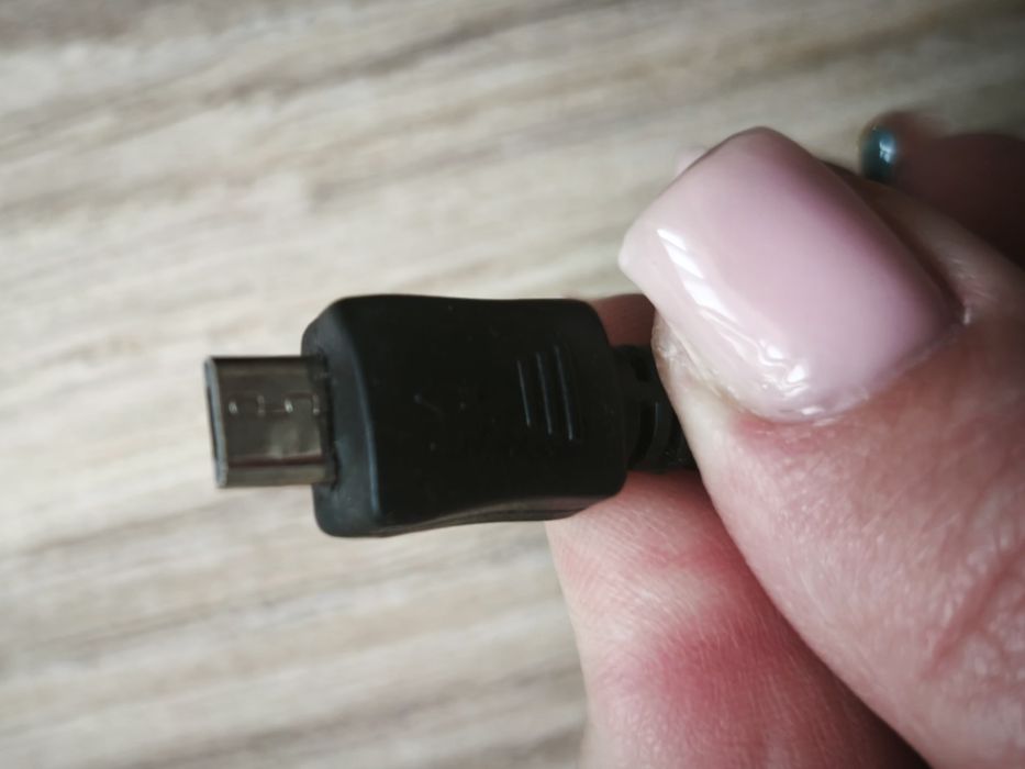 Зарядно за кола 12V  за телефон