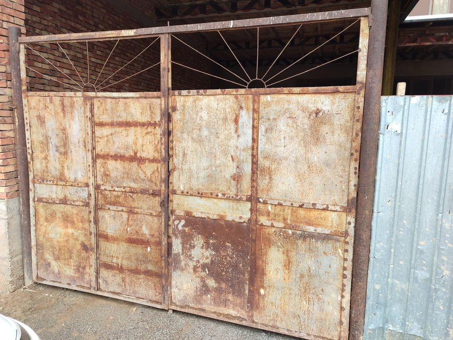 Ровот, дарвоза сотилади