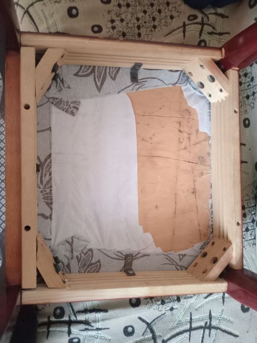 Продам стул дерево