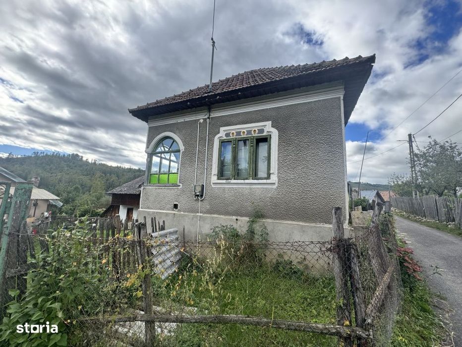 6.605 mp de natura pura – refugiu, afacere sau investitie in Candest