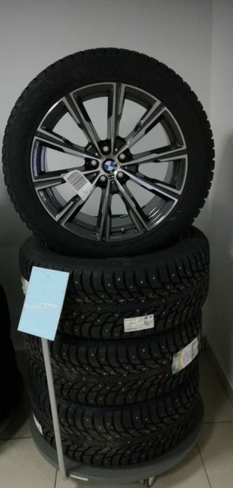 Зимняя шина,резина с шипами 275/45/20. Nokian Hakkapeliitta 9 оригинал