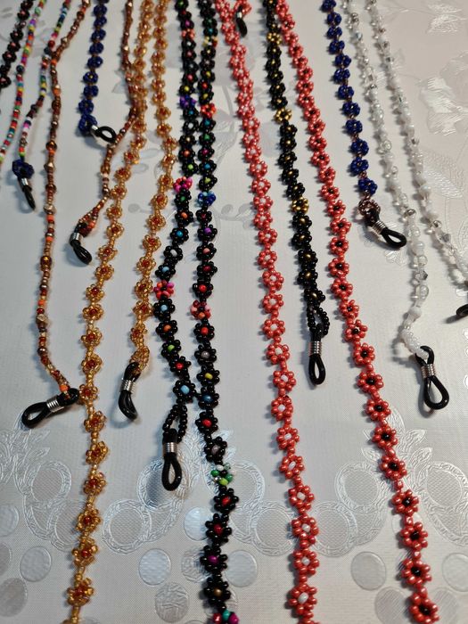 cordeluțe tricolor și șnur pentru ochelari