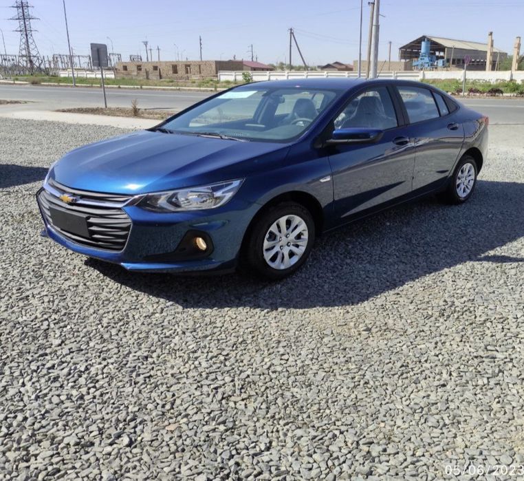 Onix sotiladi 2023 kraska toza metan pokaleniya boʻsh balon.  Chexol .