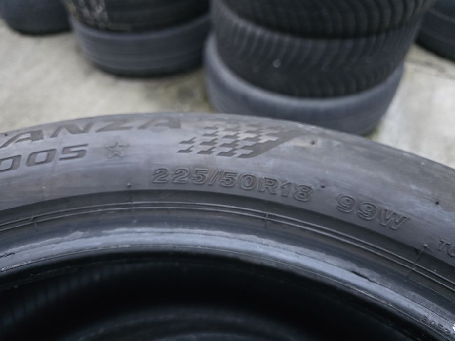 2бр Летни гуми 225 50 18 - Bridgestone