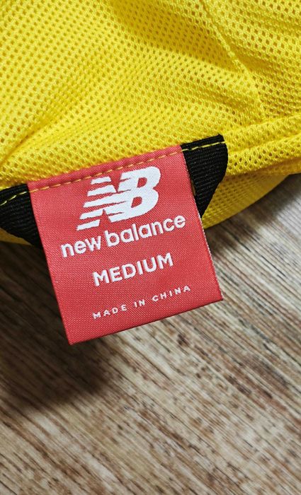 New Balance Оригинално мъжки тънко яке с качулка размер М