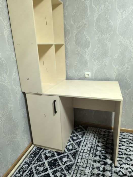 Письменный стол продам