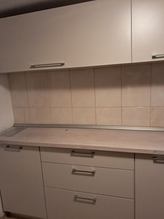 Vând bucătărie MDF făcută pe comanda