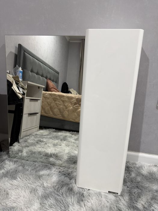 Полка для ванной с зеркалом