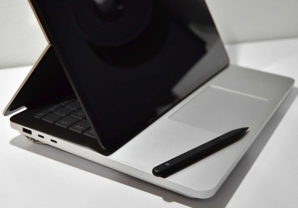 Microsoft Surface Studio 2 cu MS Pen 2 - Folie - Impecabil