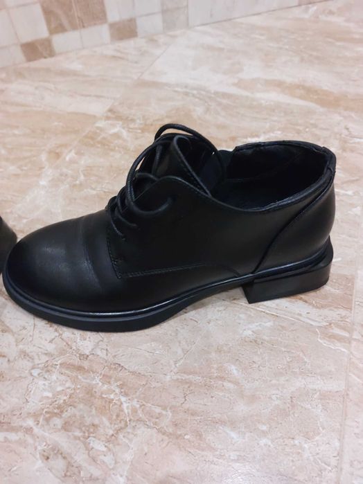 Боти от естествена кожа