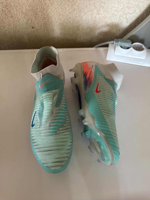 Бутонки NIKE UNITED 2025/2026