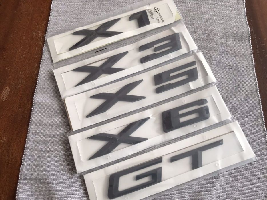 Emblema BMW X3 negru