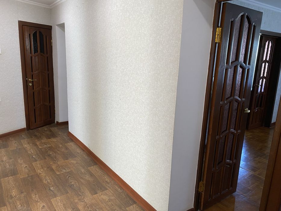 Продам 4-х комнатную квартиру