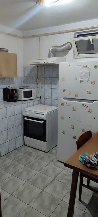 Ofer spre închiriere casă în zona Bariera Călărașilor