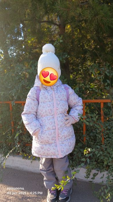 Куртка на девочку 4-5 лет