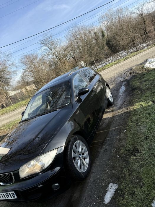 BMW Seria 1  an 2008 manual