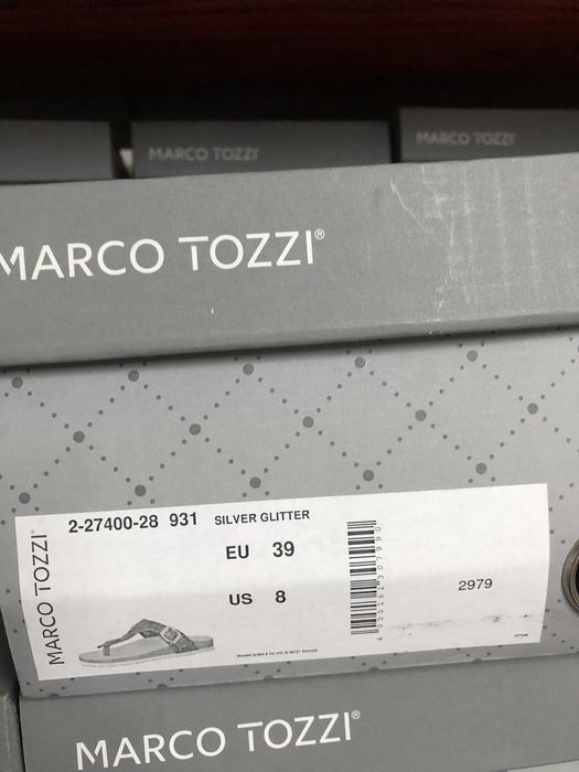 Vând șlapi din piele întoarsă