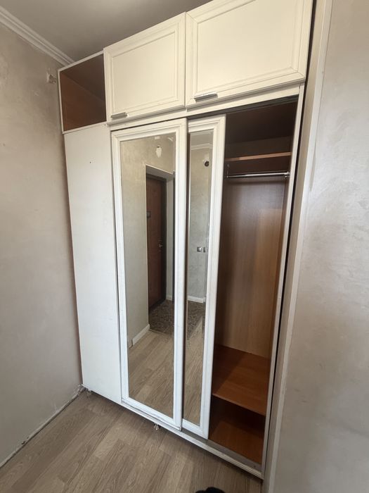 Продам шкаф в прихожую