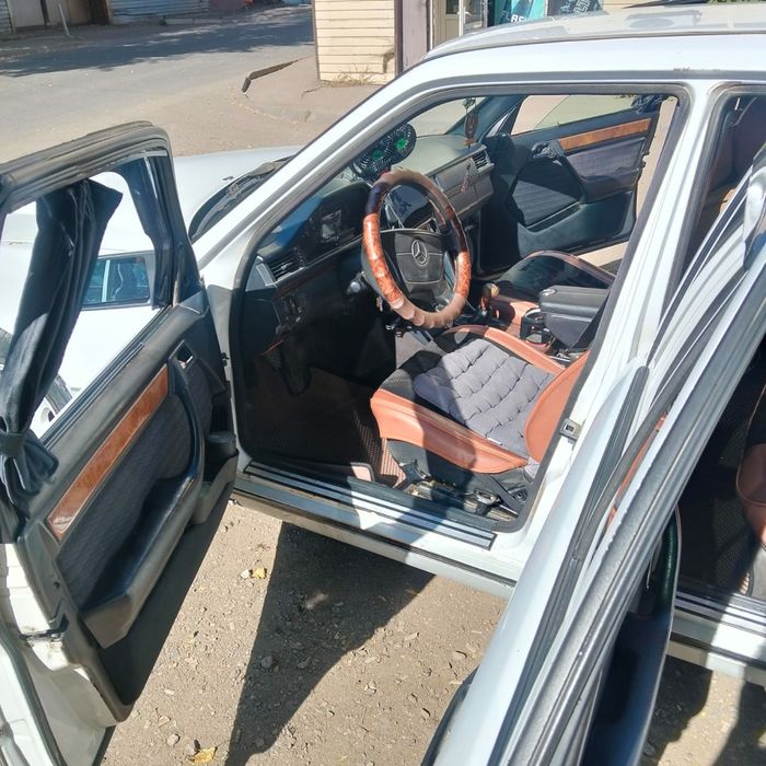 Продам машину мерседес