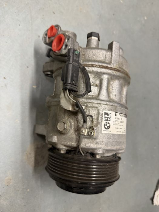 Compresor aer conditionat BMW Seria7 G11 G12 G30 G31 Original