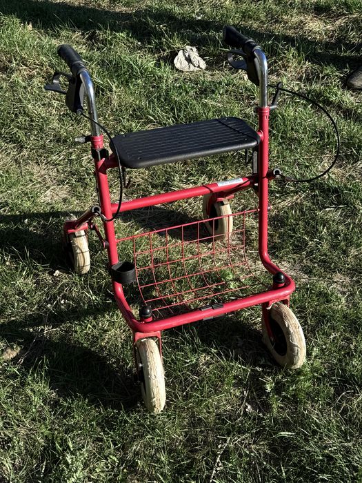 Ходунки для инвалидов