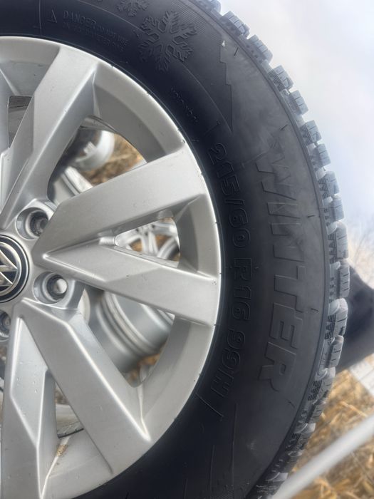 Set Roti Jante + anvelope iarna Originale  VW 215 60 16