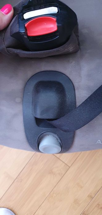 Столче за кола бебе Bebecomfort Axiss Въртящо се