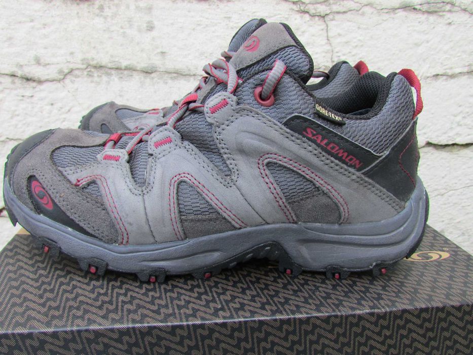 Дамски туристически обувки Salomon Contagrip