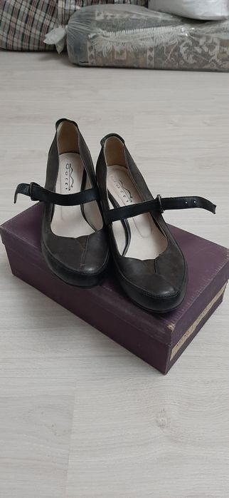 Продажа туфель, новые