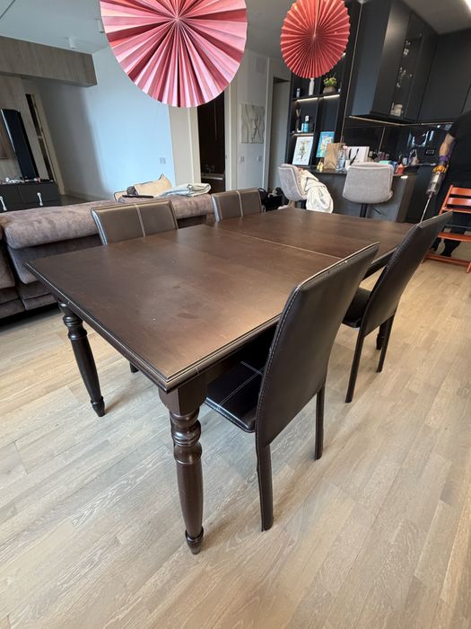Vand Masa extensibila lemn masiv + 4 scaune