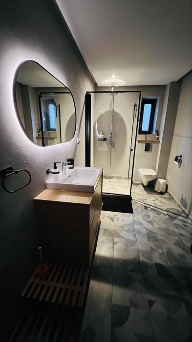 Cabana / Pensiune retrasa cu ciubar la munte Gura Teghii Varlaam Buzau 6 camere 4 bai 300mp 1800mp teren renovata integral