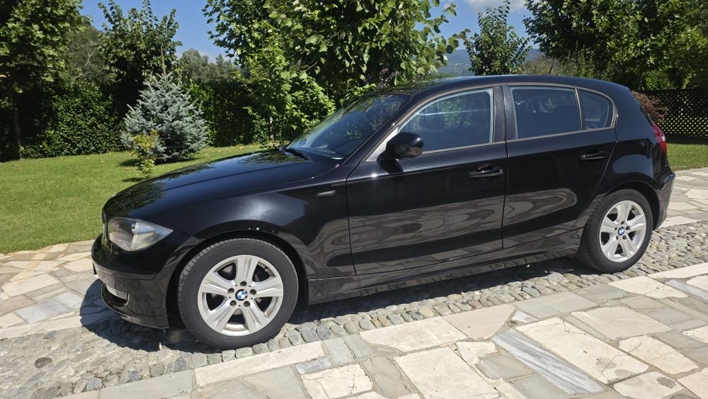 BMW SERIA 1 2000 diesel 118D, 143cp E5 nu schimb nu variante golf,Audi  A3 A4,320D