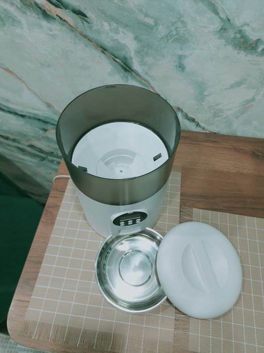 Продам автокормушку