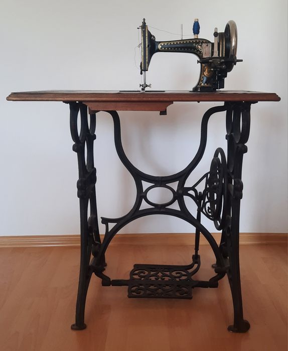 Mașină de cusut Gritzner vintage funcțională