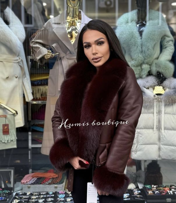 Късо палто от естествена кожа с лисичи косъм , размер S, ново