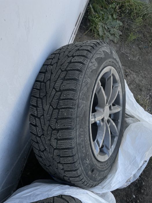 Продам диски с зимней резиной