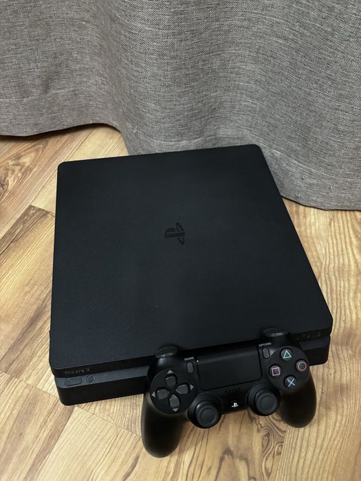 PlayStation 4 Slim 1TB + controller + jocuri – 850 lei