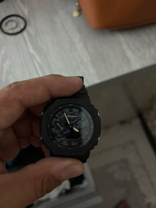 2 та соат сотилади