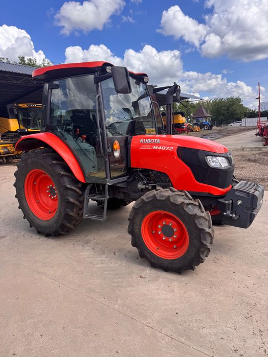Tractor Kubota M4072