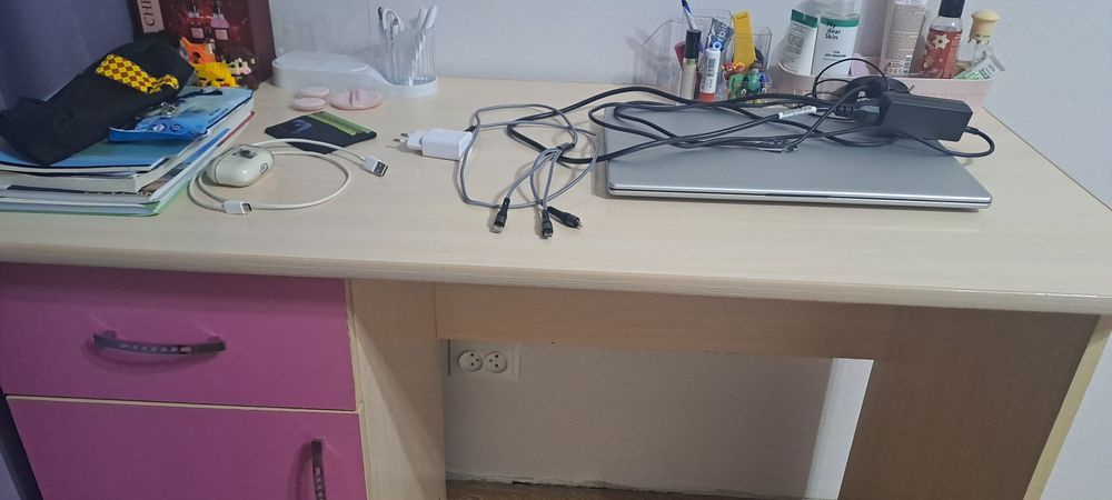 Стол письменный (ученический)