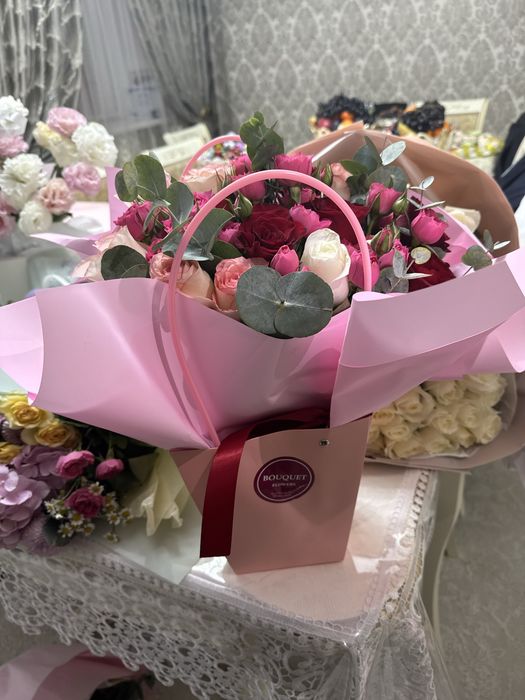 Свежие букеты цены разные !
