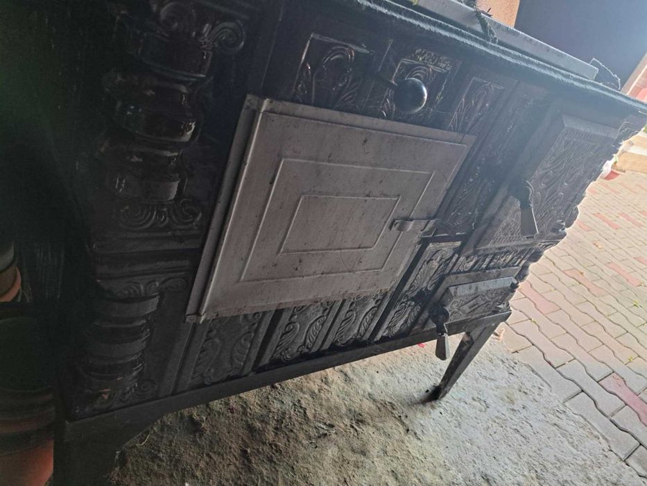 Vând  sobă    de  teracotă  de  bucătărie , foarte  puțin folosită