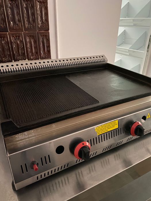 Grill pe gaz din fontă – 2 arzătoare individuale pret negociabil