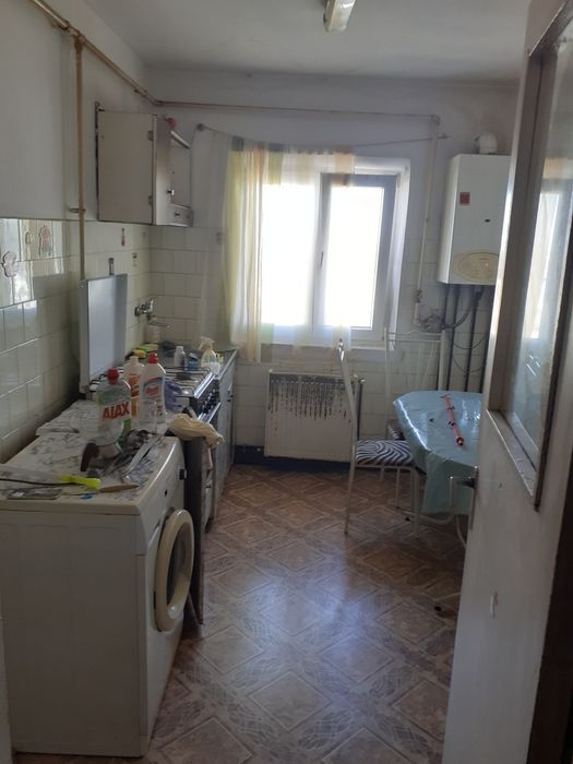 Chirie apt 2 camere