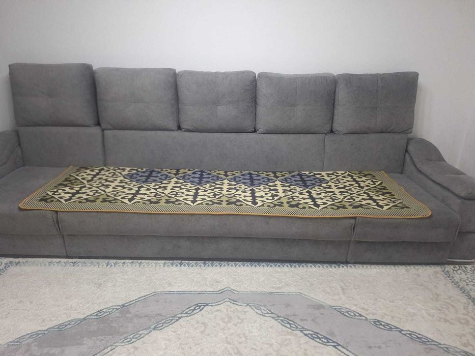 диван для гостиной комнаты