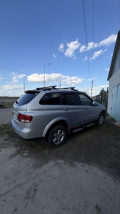 Автомобиль Ssang Yong