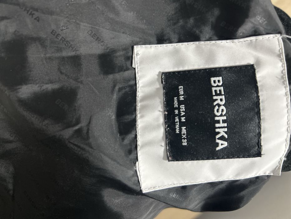 [NOU] Vand geaca bufanta Berska!